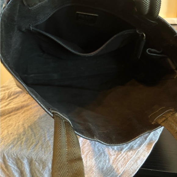 Vintage Prada Spazzolato Leather Tote – Laser-Cut Logo – Black - Picture 5 of 10